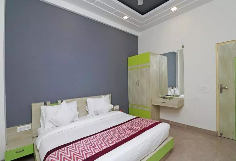 Oyo 10668 Hotel Viditva 3