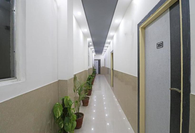 Oyo 10668 Hotel Viditva 3