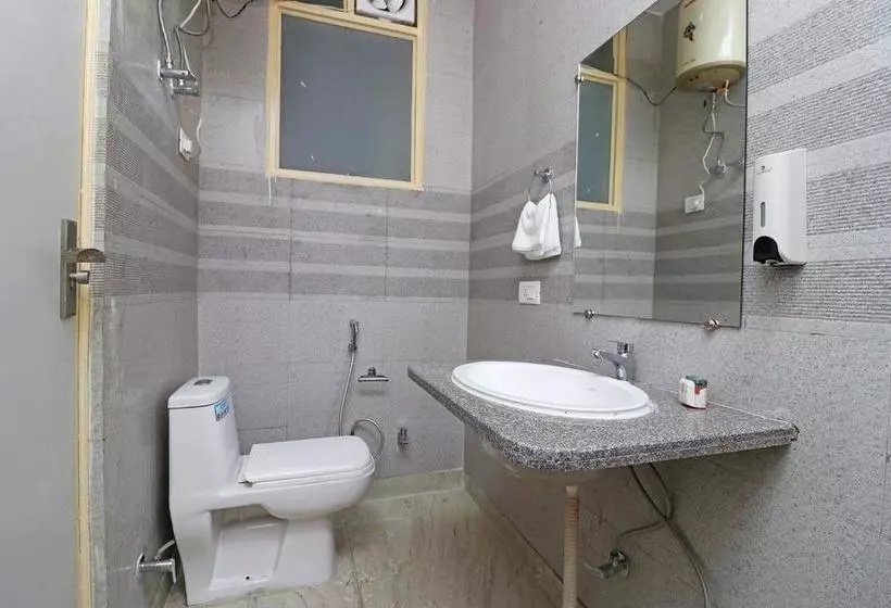 Oyo 10668 Hotel Viditva 3