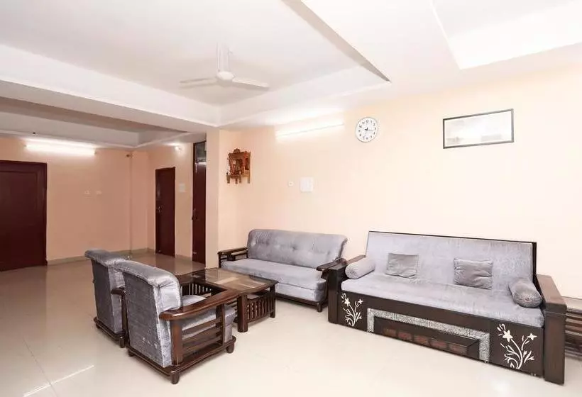 Oyo 9770 Hotel Urban Comfort