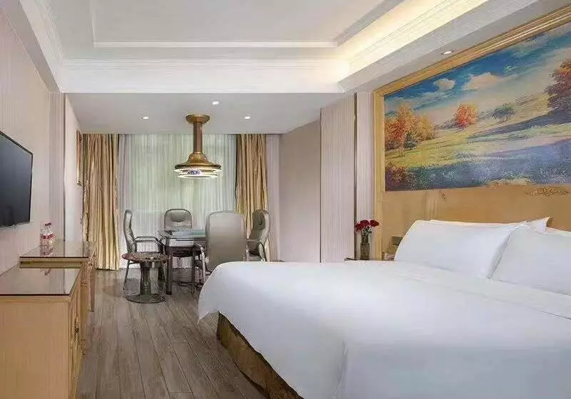 Vienna Hotel Huizhou Railway Station