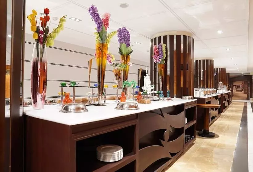 Hotelli Holiday Villa Hail