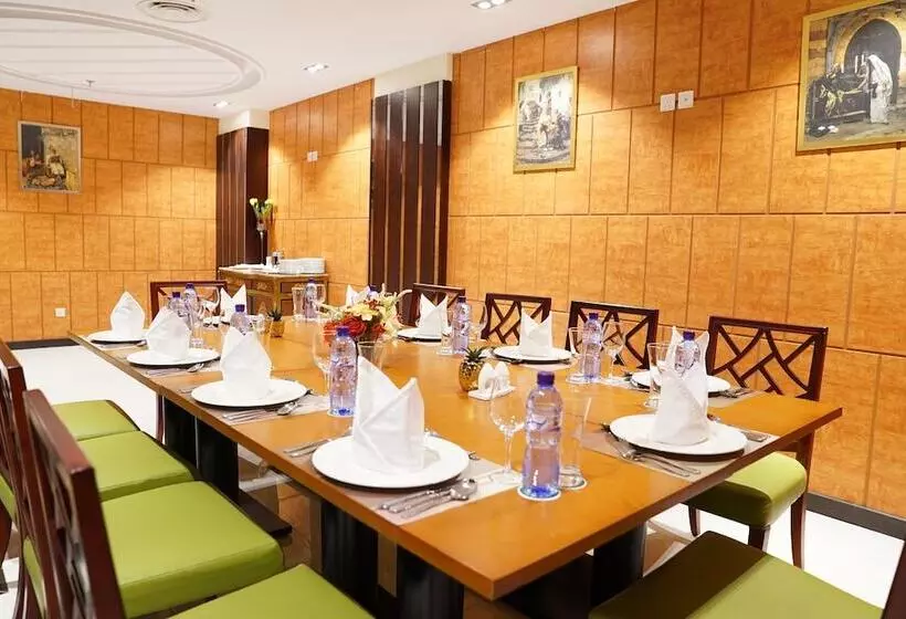 Hotelli Holiday Villa Hail