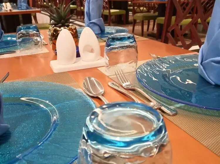 Hotelli Holiday Villa Hail