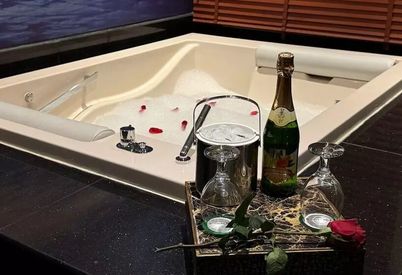 Hotelli Holiday Villa Hail