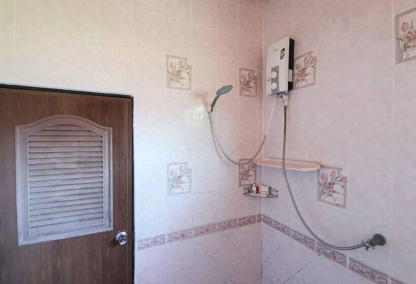 בית מלון כפרי Lanta Whiterock Resort