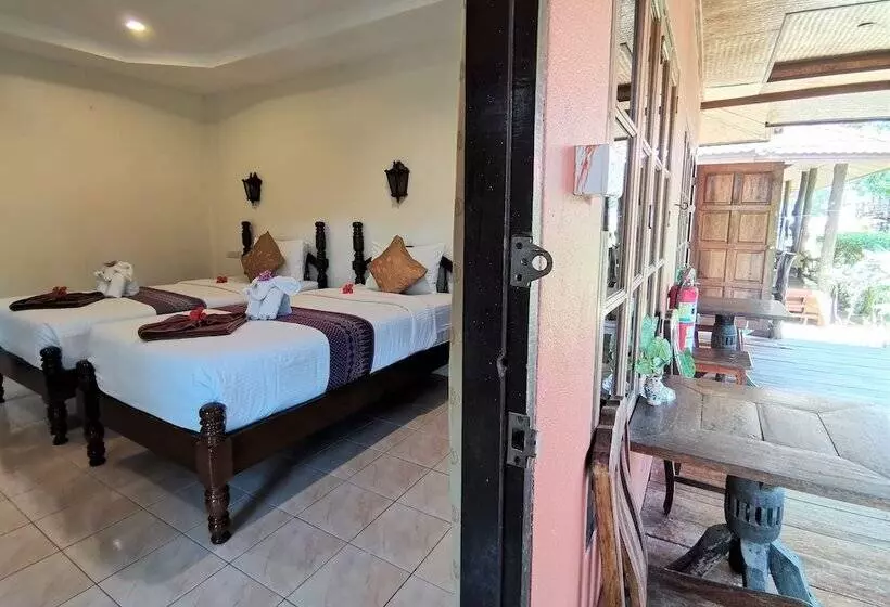 ホテル Lanta Whiterock Resort