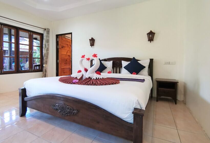 בית מלון כפרי Lanta Whiterock Resort