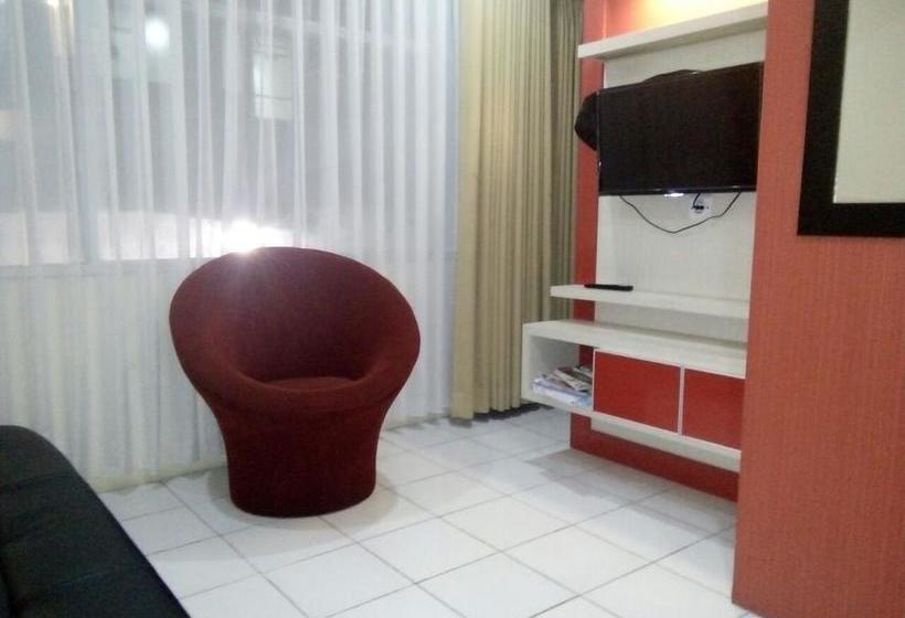 הוסטל The Jarrdin Apartment By Omami