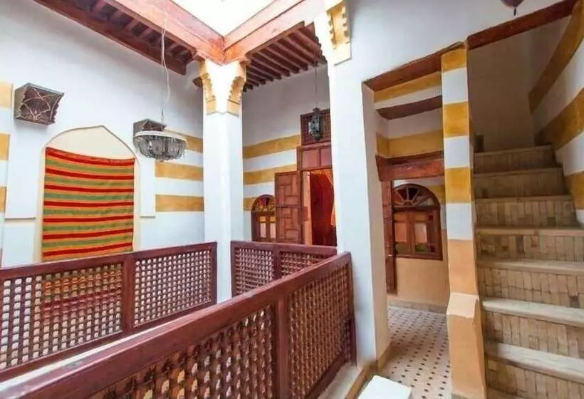 تختخواب و صبحانه Riad La Presidence