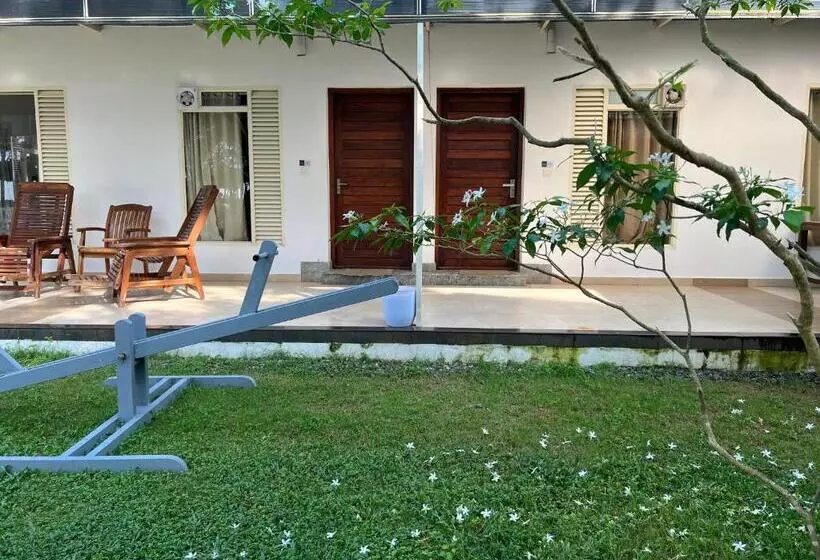 Hotelli Cherai Natural Beach Resort