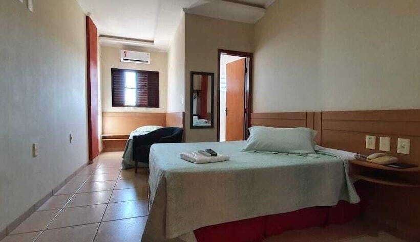 בית מלון כפרי Colorado Plaza