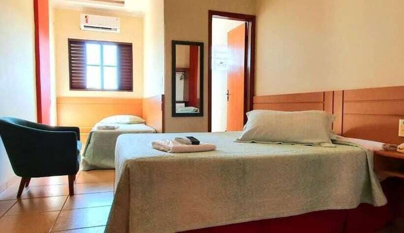 בית מלון כפרי Colorado Plaza