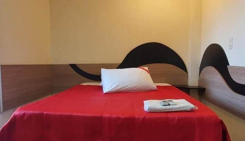 בית מלון כפרי Colorado Plaza