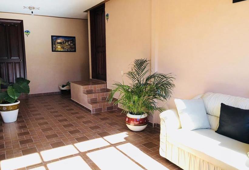 فندق Monarca Tlalpujahua