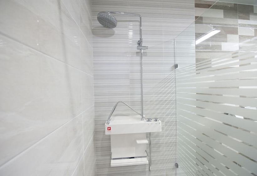 ホテル The Four Hills