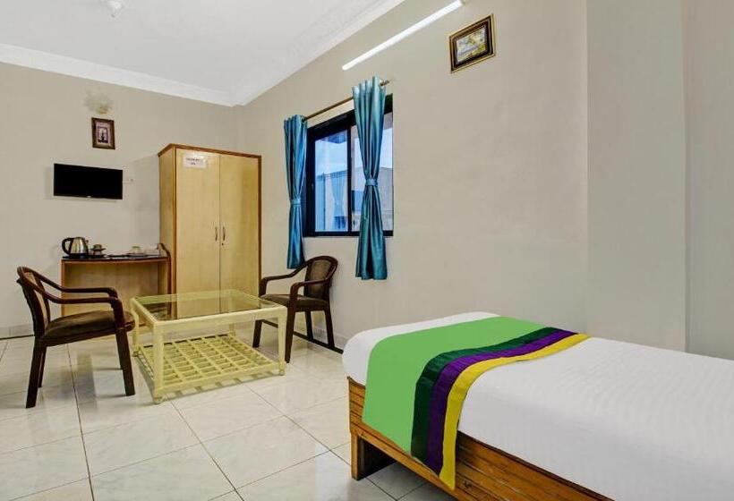 فندق Treebo Eagle Executive