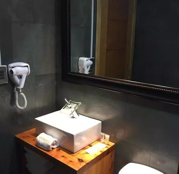 Mangata Hotel Low Cost
