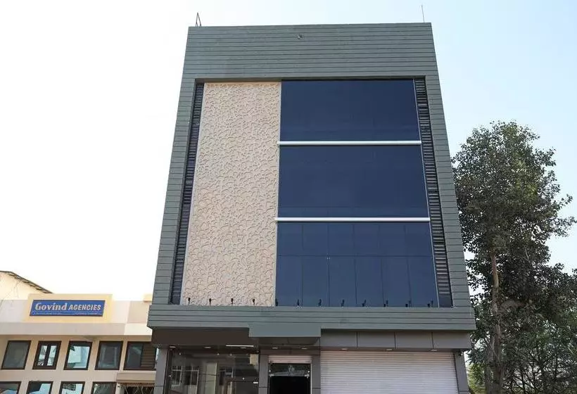 Oyo 11517 Hotel Eleven 43