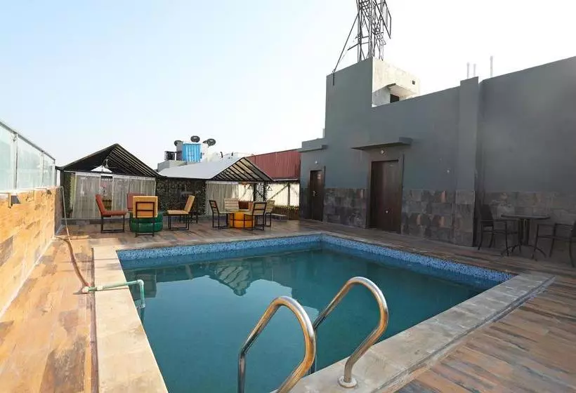 Oyo 11517 Hotel Eleven 43