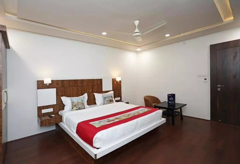 Oyo 11517 Hotel Eleven 43
