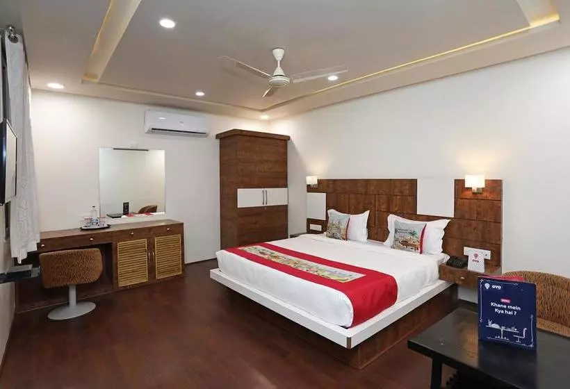 Oyo 11517 Hotel Eleven 43