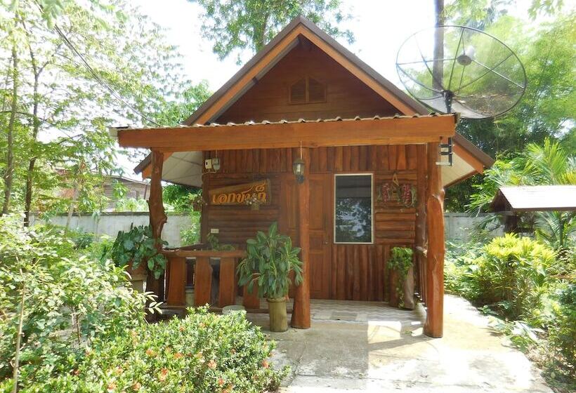 אתר נופש Akchanok Homestay