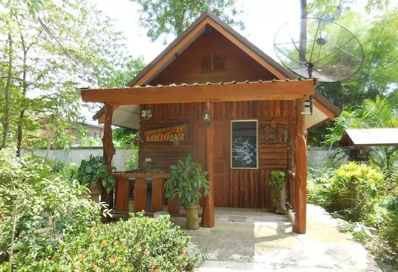 استراحتگاه Akchanok Homestay