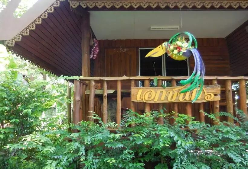 استراحتگاه Akchanok Homestay
