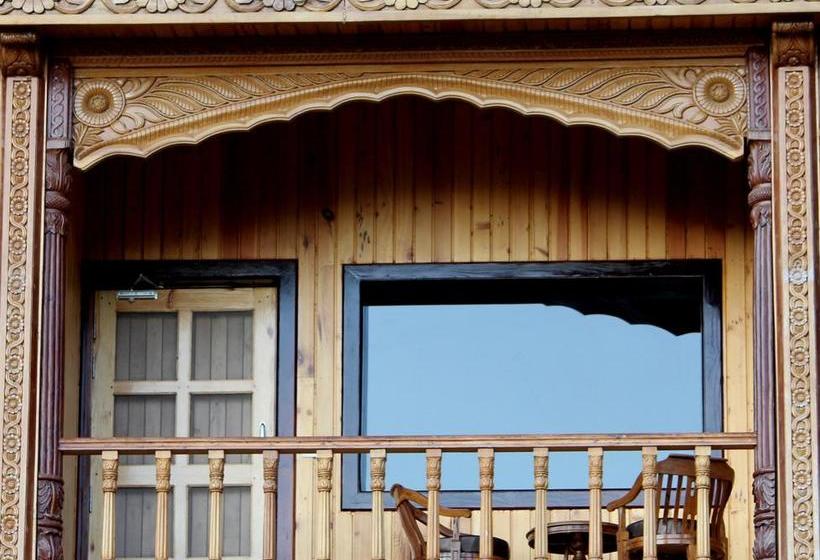 فندق على الطريق The Pahadi Organic