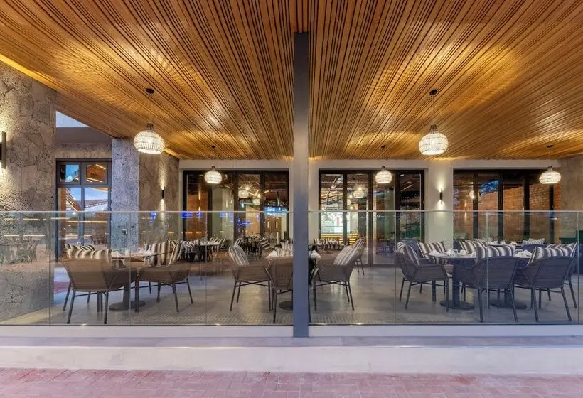 Zaria Court Hotel Kigali, Tapestry Collection by Hilton