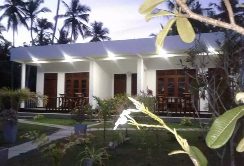 ベッドアンドブレックファースト Sea Glow  Tangalle