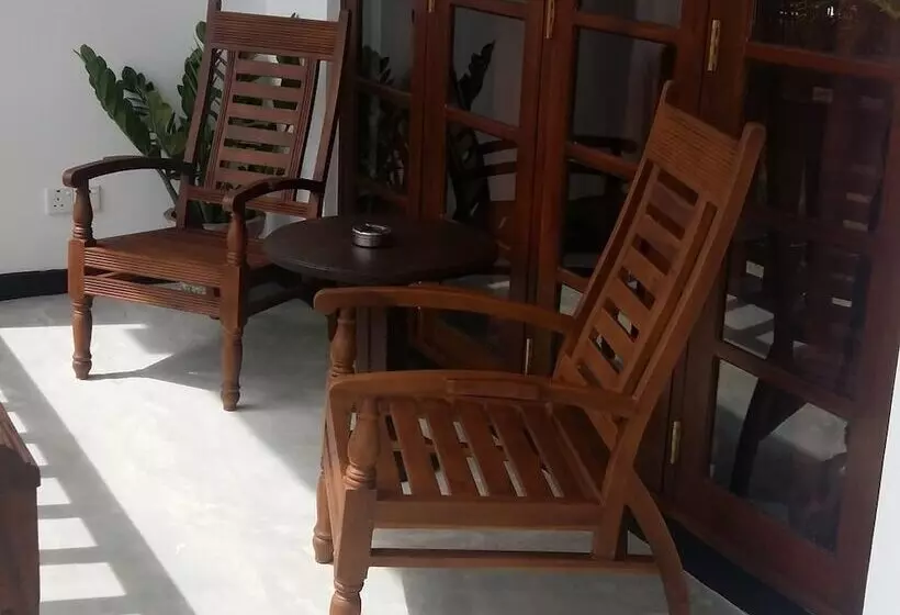 ベッドアンドブレックファースト Sea Glow  Tangalle