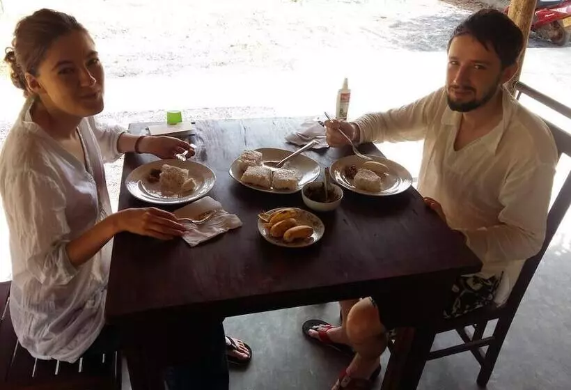 ベッドアンドブレックファースト Sea Glow  Tangalle