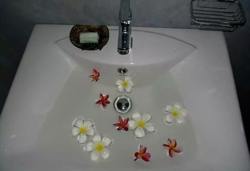 ベッドアンドブレックファースト Sea Glow  Tangalle