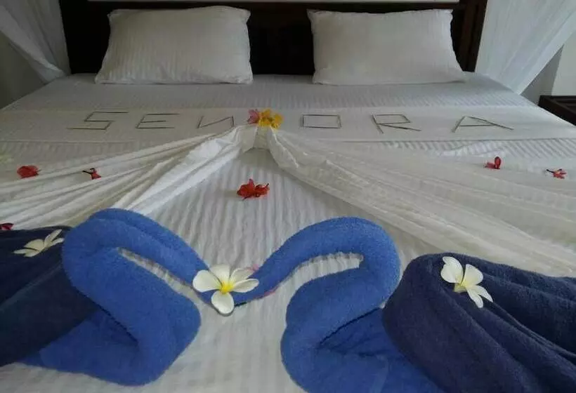 ベッドアンドブレックファースト Sea Glow  Tangalle