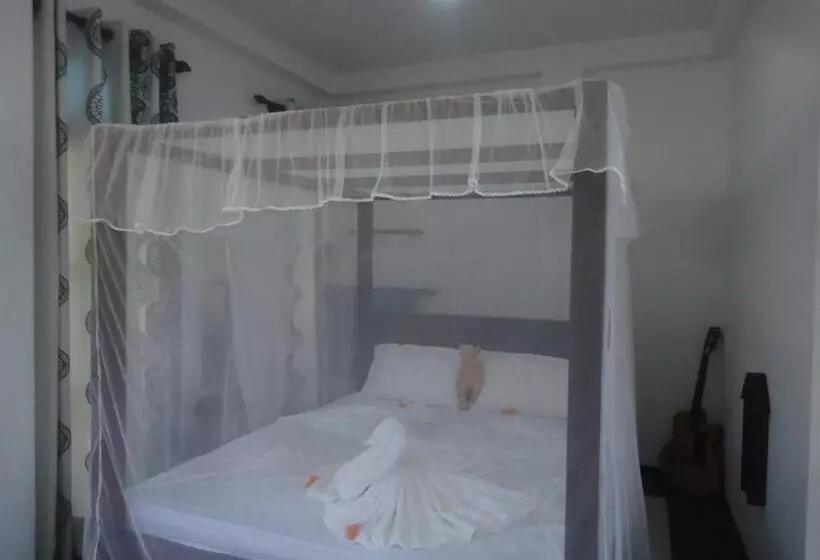 تختخواب و صبحانه Sun & Moon Good View Villa