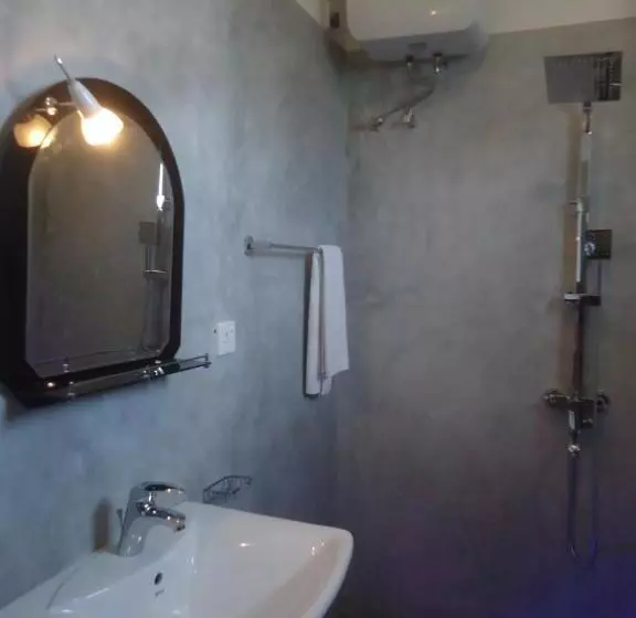 تختخواب و صبحانه Sun & Moon Good View Villa