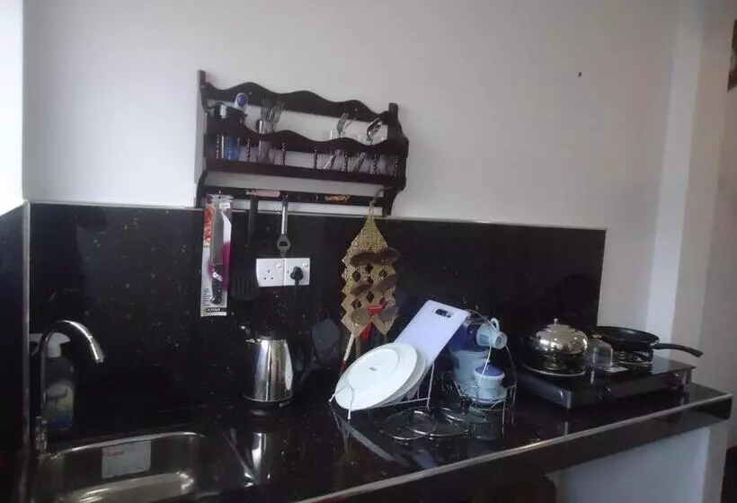 تختخواب و صبحانه Sun & Moon Good View Villa