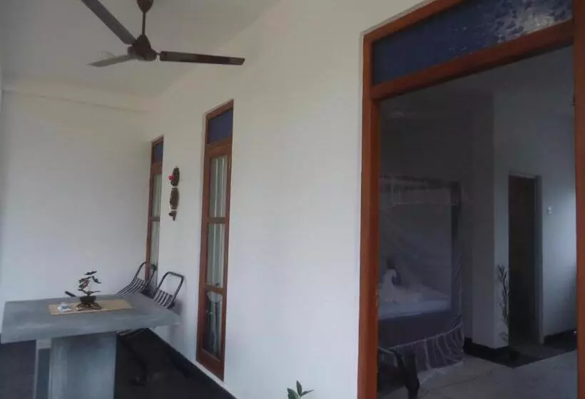 تختخواب و صبحانه Sun & Moon Good View Villa