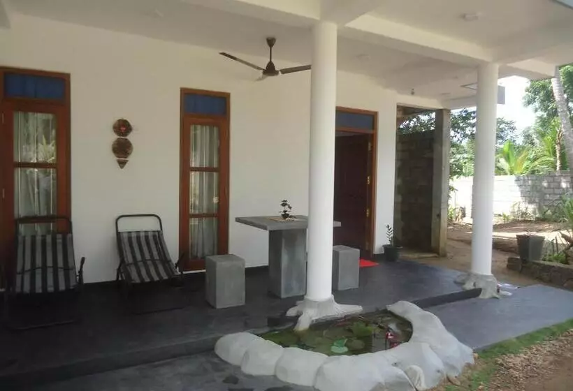 تختخواب و صبحانه Sun & Moon Good View Villa