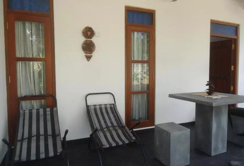 تختخواب و صبحانه Sun & Moon Good View Villa