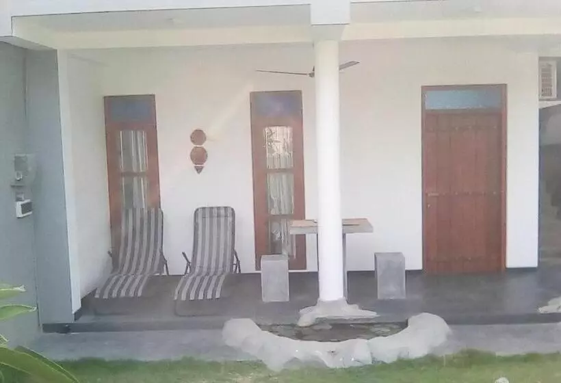 تختخواب و صبحانه Sun & Moon Good View Villa