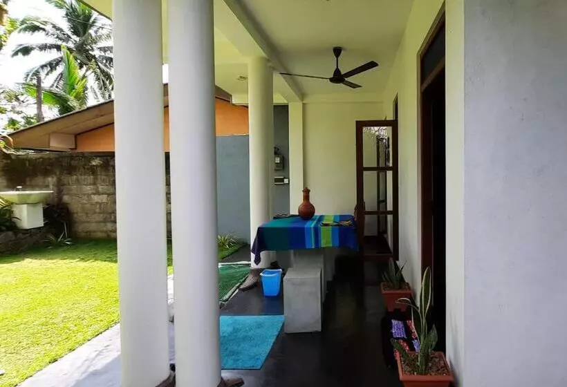 تختخواب و صبحانه Sun & Moon Good View Villa