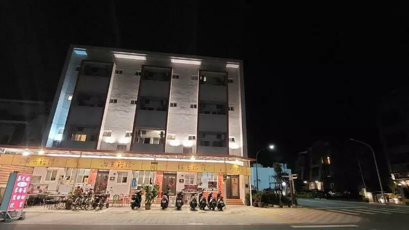 تختخواب و صبحانه Trip Villagesunshine Light Travel