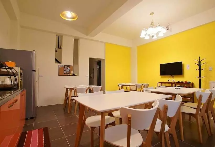 تختخواب و صبحانه Trip Villagesunshine Light Travel