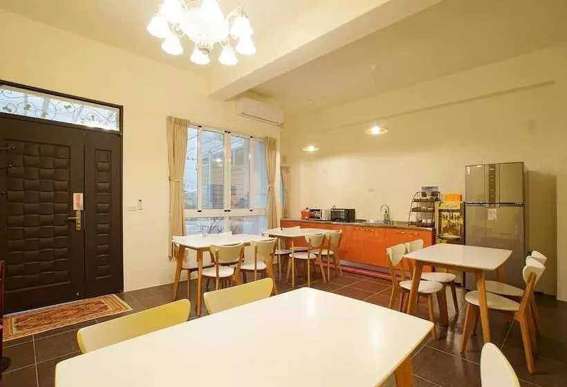 تختخواب و صبحانه Trip Villagesunshine Light Travel