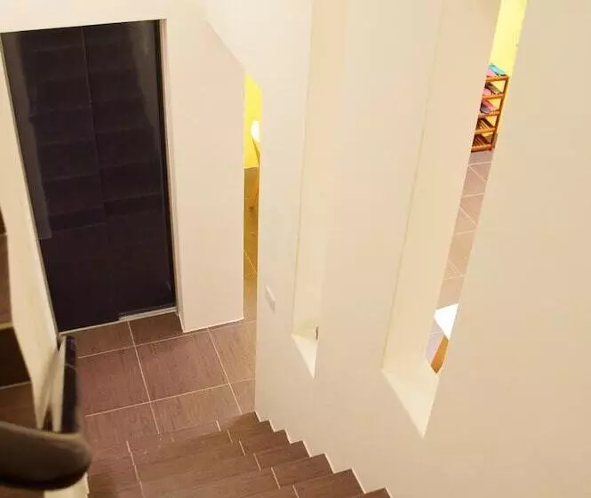 تختخواب و صبحانه Trip Villagesunshine Light Travel