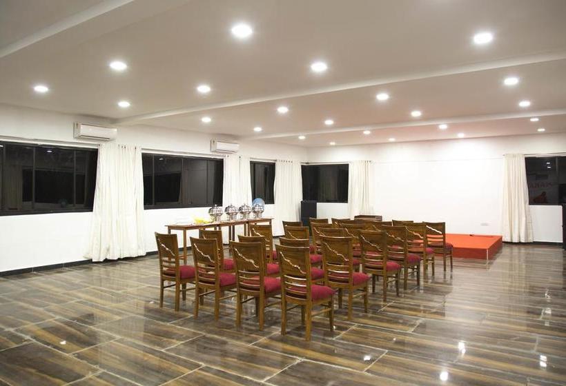 בית מלון כפרי Arambol Arbour