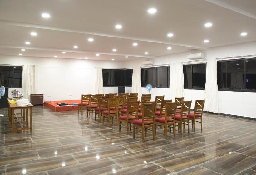 בית מלון כפרי Arambol Arbour